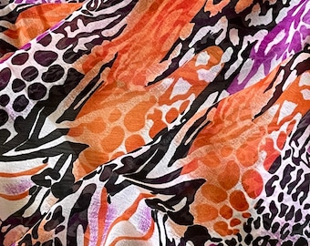 Tessuto chiffon con stampa zebrata, bianco, arancione e rosa, 58'', prezzo al metro