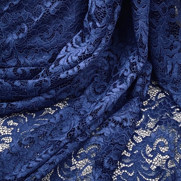 Tissu en dentelle guipure florale bleu royal 58'' PRIX AU MÈTRE