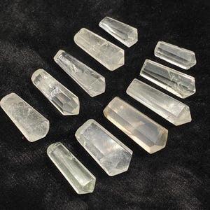 11 pièces pointes de quartz cristaux polis/bijoux/pierres précieuses