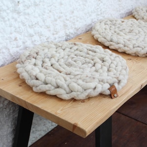 Seat cushion organic sheep&#39;s wool yarn felted, mesh design | comfortable, robust, easy-care | Home & Garden | Ø approx. 37 cm