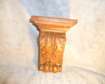 Small wall console in amber tone Akanthus décor Vintage of the 1970s
