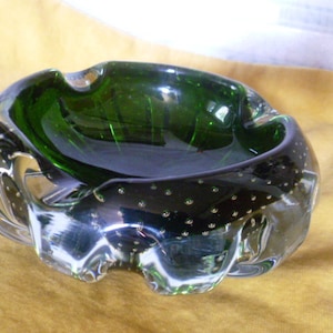 Prof. Löffelhardt cigar ashtray 1901 Heilbronn - 1979 Stuttgart clear green crystal glass with air inclusions, dislocated tear