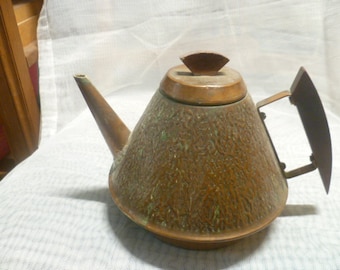 Aubeck Carl 1900-57 Vienna? Bauhaus hammered copper teapot Bauhaus form copper wood 1930/40 conical shape wall in the style of frozen ice decor