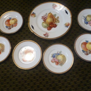 Conjunto Art Nouveau de alrededor de 1900-1915 para la decoración de campos de frutas con varios tipos de frutas.