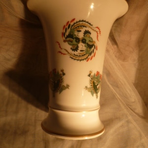 Meissen lidded box rich dragon black with fire flame 1st choice lidded box -/ jewelry box diameter 8 cm height: 5.5 cm 1st choice MINT CONDITION