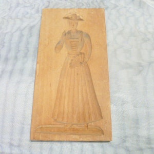 Gingerbread model Black Forest woman in traditional costume around 1900 Printen particularly deeply carved 12.5 cm X 25 cm Shipping 4 Euro