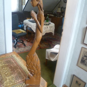 Qing Dynasty China Boxwood Carving around 1880 Goddess of the Hunt or Sun Worshipper / Dewi Sri Rice Goddess finely carved naturalistically