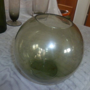 WMF from 1949 Type 123Bauhaus Wilhelm Wagenfeld 1990 Bremen-1990 Stuttgart everything from the display case! Balloon vase smoked glass colors H: 11 cm