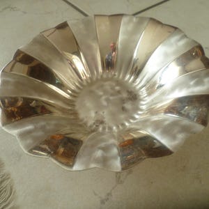 Karl Radtke WMF bowl, silver-plated, 1950s, Mid Century brand on the bottom Dimensions: H 7.5 cm Diameter 22 cm Shipping 5 Euro!