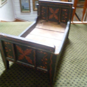 Original Hohenlohe doll bed painted around 1860, museum-worthy and rarely offered!