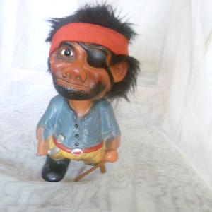 Heico West Germany Pirate Troll Vintage 1960s Nodder Pom-Pom Head Label H. 22 cm Shipping 5 Euro!