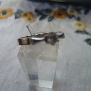 Gold 585 ring white gold around 1950 set with 1 cathedral solitaire diamond of 0.10 carat goldsmith stamp em gold value 160 Euro+
