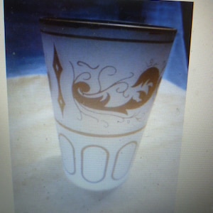 1 Josephinhütte opaque white beaker around 1830 matt gold painting Beaker made of opaque white glass, cylindrical vessel body, matt gold painting