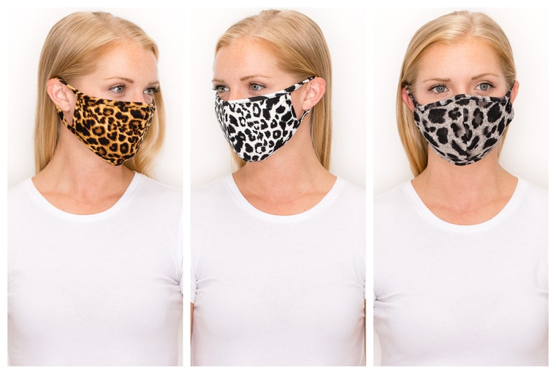 LEOPARDMÖNSTER Tvättbar ansiktsmask i stretchig bomull med foder, dubbelt lager och filterficka, bra passform, snabb leverans, presenterad på GQ.com bild 1