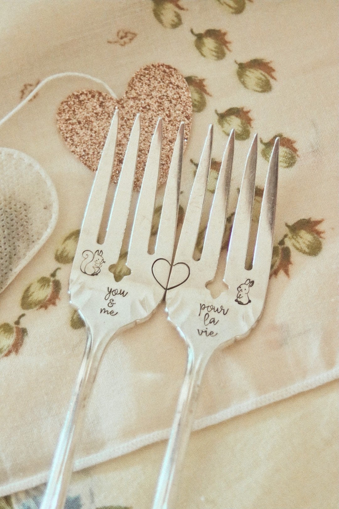 Personnalisation de Lots Fourchettes Vintage en Métal Argenté Gravées à La Main.