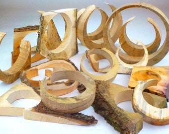 Box of circular hardwood offcuts. Jewellery display, art & craft, sculpture.