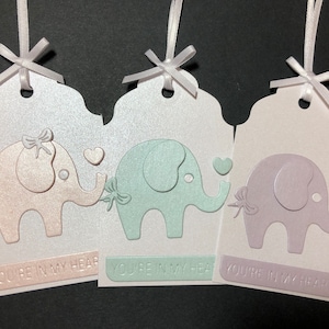 Ensemble d'étiquettes cadeaux bébé LUXE FAIT MAIN, bébé garçon fille, perles chatoyantes, ours girafe, éléphant, mélange assortis, lilas rose bronze bleu