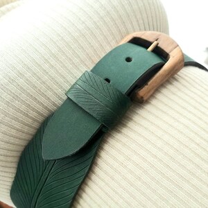 Leather belt,Womens fancy leather belt,wooden buckle belt,Hand carving Belt,Green belt Leaf belt,Western style belt,Labor day gift
