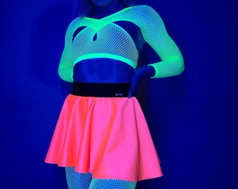 Strój rave w neonową siatkę: top z filtrem UV, spódnica i bodystocking