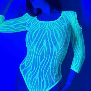 Body de fiesta reactivo a la luz negra y a los rayos UV: Leotardo tanga para fiestas que brilla en la oscuridad.