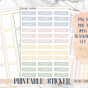 Puede incluir: Hoja de pegatinas imprimibles con una variedad de pegatinas en colores pastel. Las pegatinas incluyen marcos en blanco, días de la semana y una sección de puntos. El texto "PEGATINA IMPRIMIBLE" está en la parte inferior de la hoja.