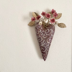 Sacro cuore da appendere, Cuore sacro ex voto, Cuore in legno pezzo unico, Decorazione parete, Cuore fiori, Milagros