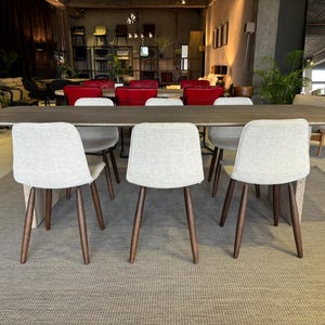 Oval Solid Oak Farmhouse Dining Table: Rustic Handcrafted Kitchen Furniture for Modern Homes