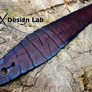 幅広の茶色の焦げた長い革のギターストラップカスタムアコースティックギターパーソナライズされたエレクトリック調節可能なギターストラップ厚い革