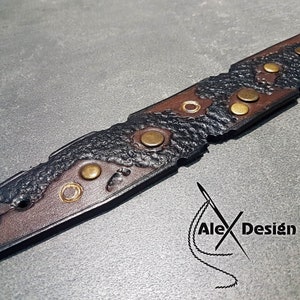 Wide brown burnt studded Leather Long Guitar Strap Custom Acoustic Guitar Personalized Guitar Electric Adjustable Guitar Strap thick leather