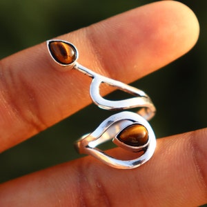 Anello in occhio di tigre placcato argento fatto a mano: anello minimalista con promessa impilabile