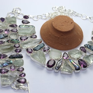 Conjunto feito à mão em prata com ametista verde e pérola