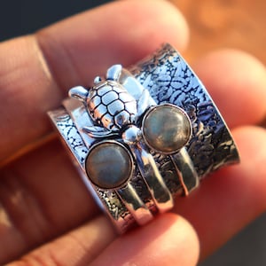 Vintage Labradorite Turtle Spinner Ring: Handmade Silver Plated Fidget Jewelry