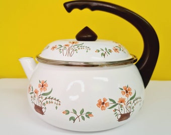 Vintage Kettle Countryside Collection  Enamel Floral Stovetop