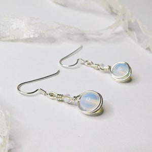 Moonstone earrings, 925 sterling silver wire earrings, silver dangle earrings