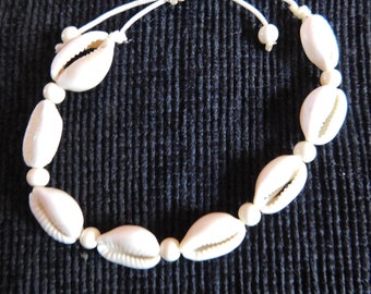 Beach Style Cowrie Shell Bracelet, Cream Bracelet, Beach Bracelet Seashell Jewelry