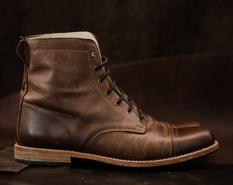 Botas de hombre 100% de cuero hechas a mano Botas y zapatos casuales elegantes hombres Marrón Vintage alta calidad Motocicleta