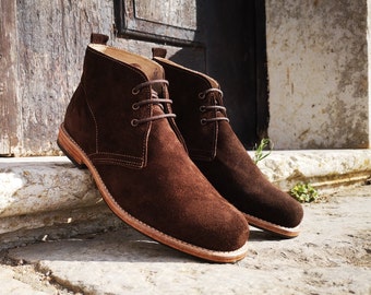 Man Boots 100% Leather Handmade, Suede chukkas for men  for a robust, elegant and resistant shoe.