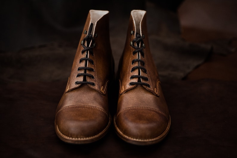Botas de hombre 100% de cuero hechas a mano Botas y zapatos casuales elegantes hombres Marrón Vintage alta calidad Motocicleta imagen 6