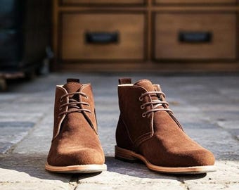 Man Boots 100% Leather Handmade, Suede chukkas for men  for a robust, elegant and resistant shoe.