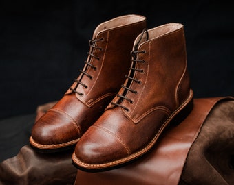 Botas clásicas de cuero vintage para hombre - Hechas a mano por la familia George, duraderas, elegantes y cómodas, perfectas para