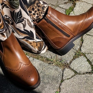 Chelsea skórzane ręcznie robione buty i buty damskie w stylu Oxford Brązowy Vintage Wysokiej jakości Buty jesienne, buty sznurowane, botki