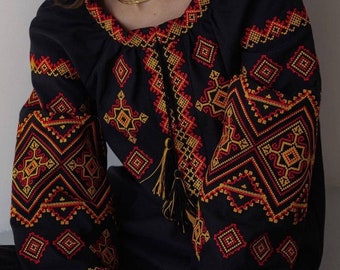 Romanian blouse, Black embroidered shirt, Embroidered ukrainian blouse, Womens vyshyvanka, Cotton peasant top, Modern vyshyvanka blouse