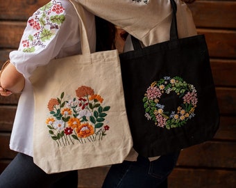 Hand embroidered bag, Floral embroidered tote bag, Canvas tote bag with botanical embroidery, Handmade embroidery, Gift for her