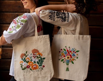 Embroidered flower tote bags, Handmade tote bag with wildflower embroidery, Unique canvas floral bag, Beige and black shoulder bag, Gift bag