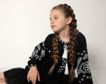 Slavic shirt, Girl peasant vyshyvanka blouse, Ukrainian linen shirt for kids, Long sleeve black blouse with floral embroidery,Christmas gift