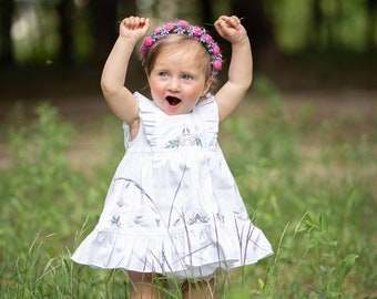 Kleines Mädchen ukrainisches Kleid, Baby Mädchen Vyshyvanka, ukrainische Babykleidung, Kinder ukrainisches Kleid, besticktes Kleid, ärmelloses Baumwollkleid