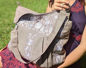 Large linen shoulder bag with zipper, Floral embroidered shoulder bag for women, Wildflower handbag, Birthday gift for girlfriend, Totes