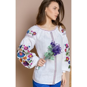 Peasant Hungarian blouse, White vyshyvanka ukrainian blouse, Floral folk Romanian blouse, White linen embroidered blouse long sleeve, Gifts
