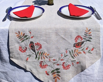 Easter table runner, Linen table runner and napkin set, Floral embroidered linen tablecloth, Table linens, Holiday table decor