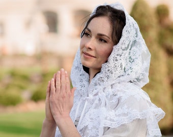 White beaded veil, Cathedral lace veil mantilla in Spanish classic style, Lace veil with floral lace design, Embroidered hooded veil